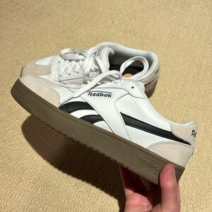Reebok Sneakers